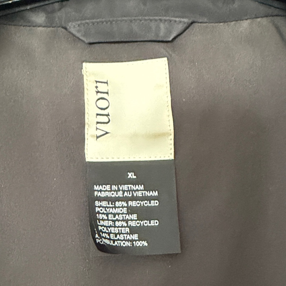 Vuori Canyon Insulated Vest - Picture 2 of 4